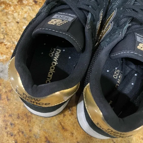 New Balance 520 size 6.5 - Picture 5 of 9